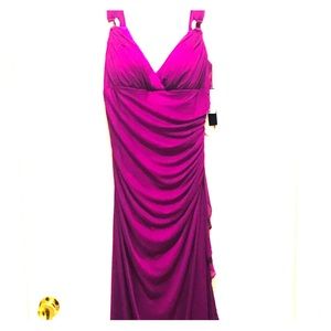 Sexy fit to your curves Magenta Evening Gown